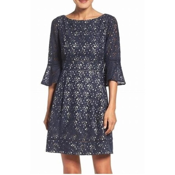 Eliza J Lace Bell Sleeve Fit & Flare‎ Dress Boat Neck Lined Navy Blue Size 8 - Picture 2 of 7